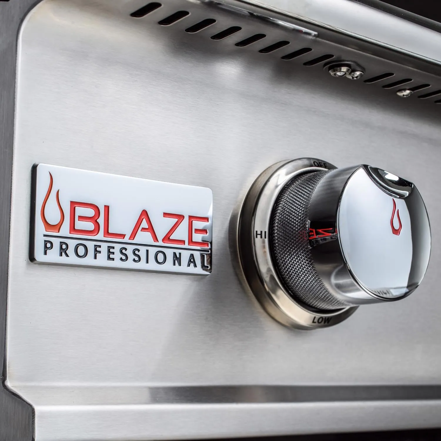 Blaze Professional LUX 34-Inch 3-Burner Freestanding Liquid Propane Gas Grill With Rear Infrared Burner