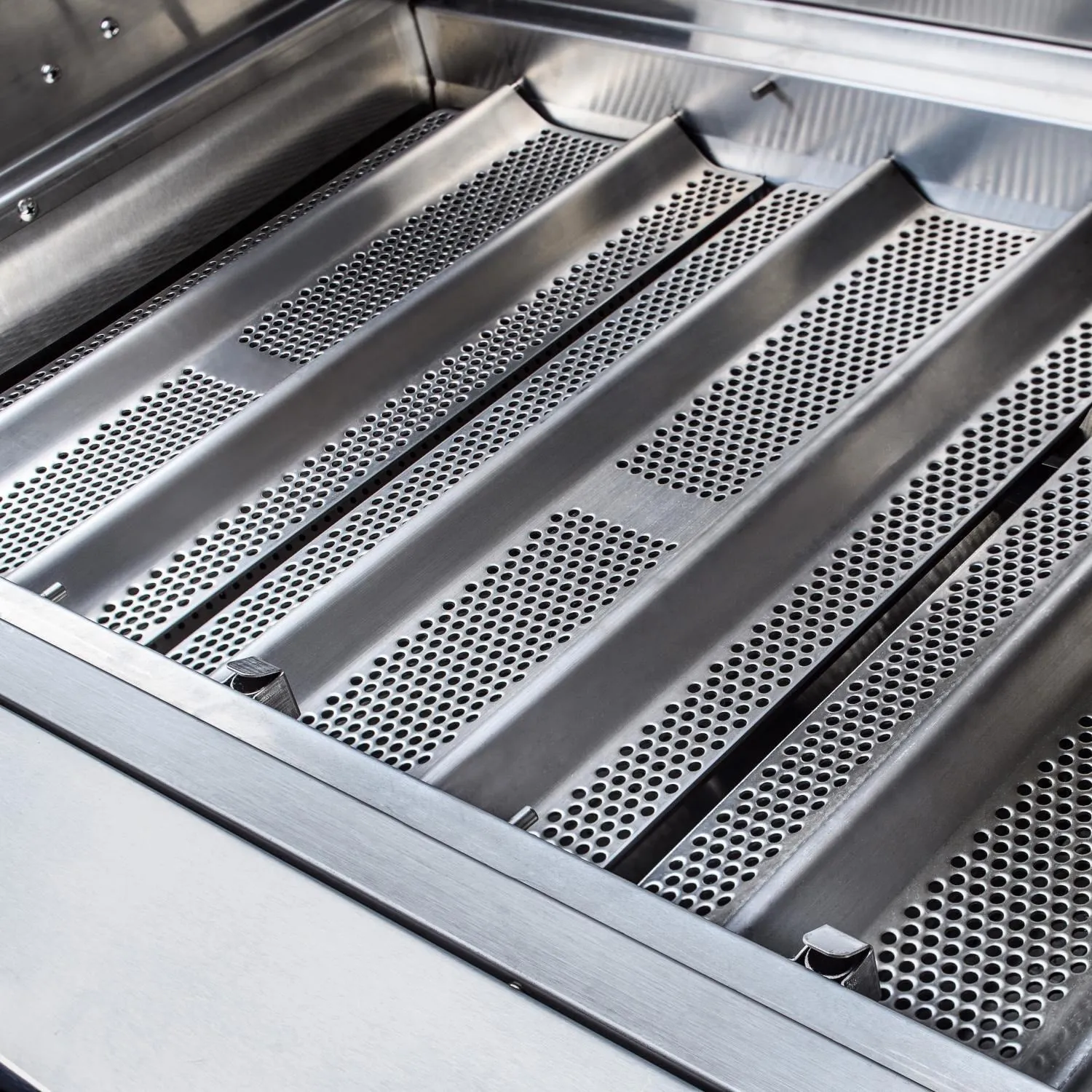 Blaze Professional LUX 34-Inch 3-Burner Freestanding Natural Gas Grill With Rear Infrared Burner