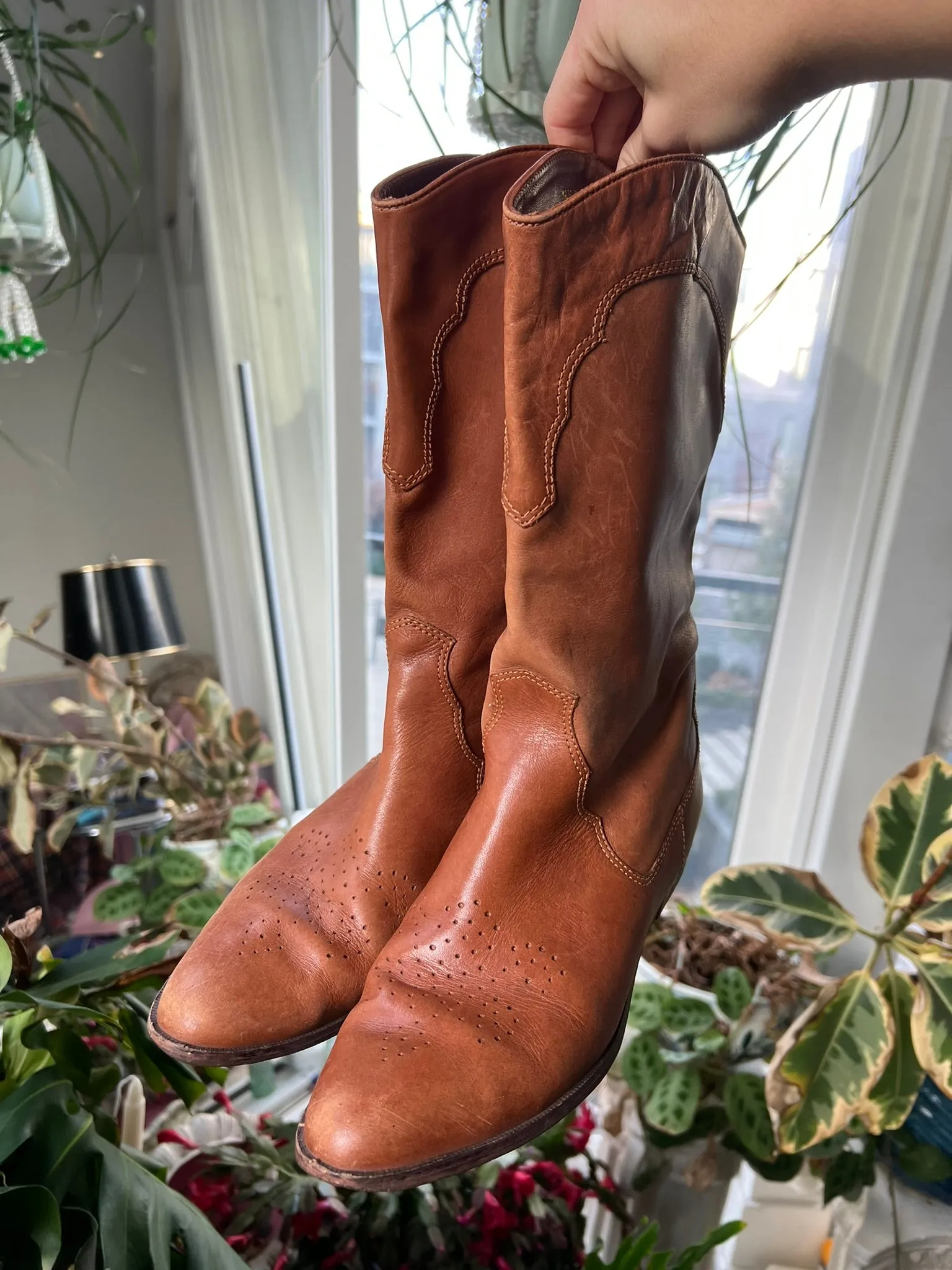 Vintage Tan Western Cowboy Boots