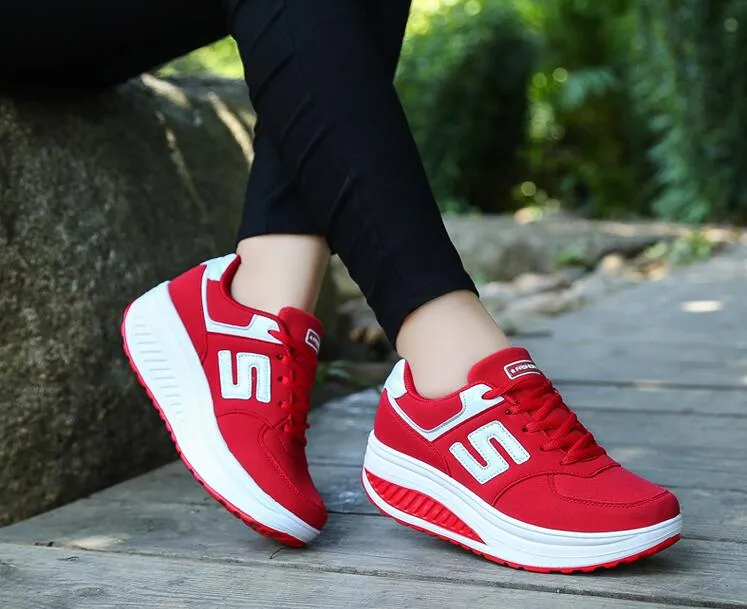Women's Breathable Mesh Lace Up Casual Sneakers
